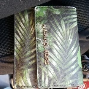 Michael kors wallet